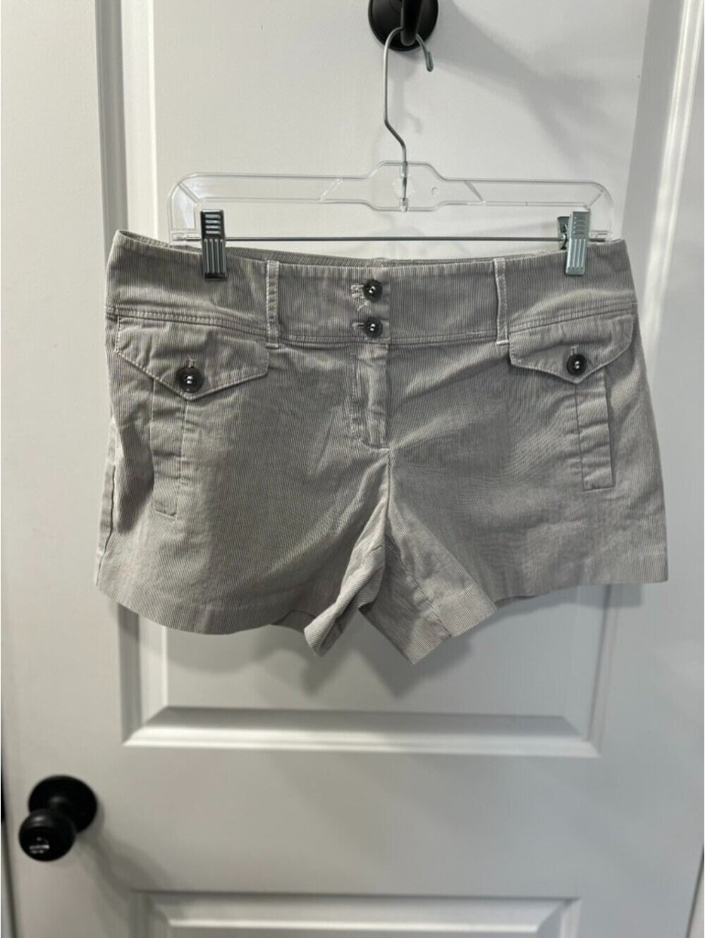 New York & Company Gray Stripe Stretch Shorts Size 6 Cotton Low Rise Summer